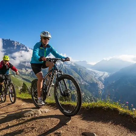 Arnika アパート ナータース